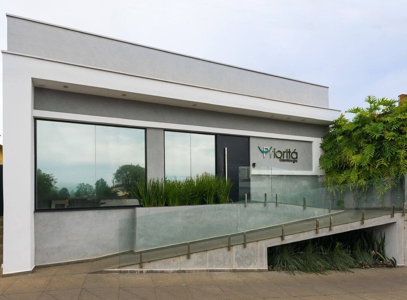 Fachada da Clínica Prioritá Odontologia em Vargem Grande do Sul